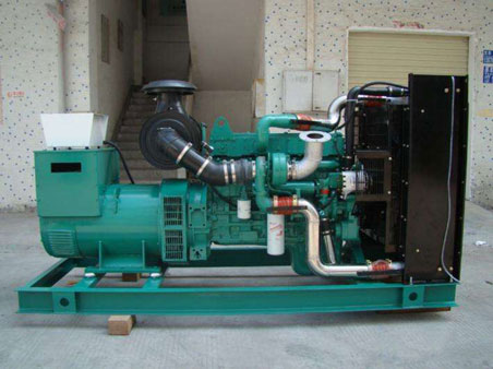 盐城1100kw康明斯柴油发电机组图片 盐城1100kw康明斯柴油发电机组图片
